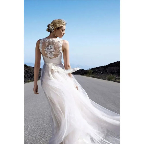 Catherine Deane Onyx Wedding Gown Oyster / Ivory Size 2 - Picture 3 of 11